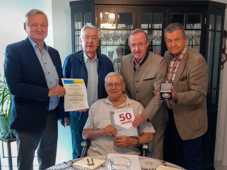 Ehrung für 50 Jahre Mitgliedschaft von Walter AICHER aus Ulrichskirchen
